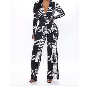 NEW! Fashion Nova On Repeat Pant Set - Black/White